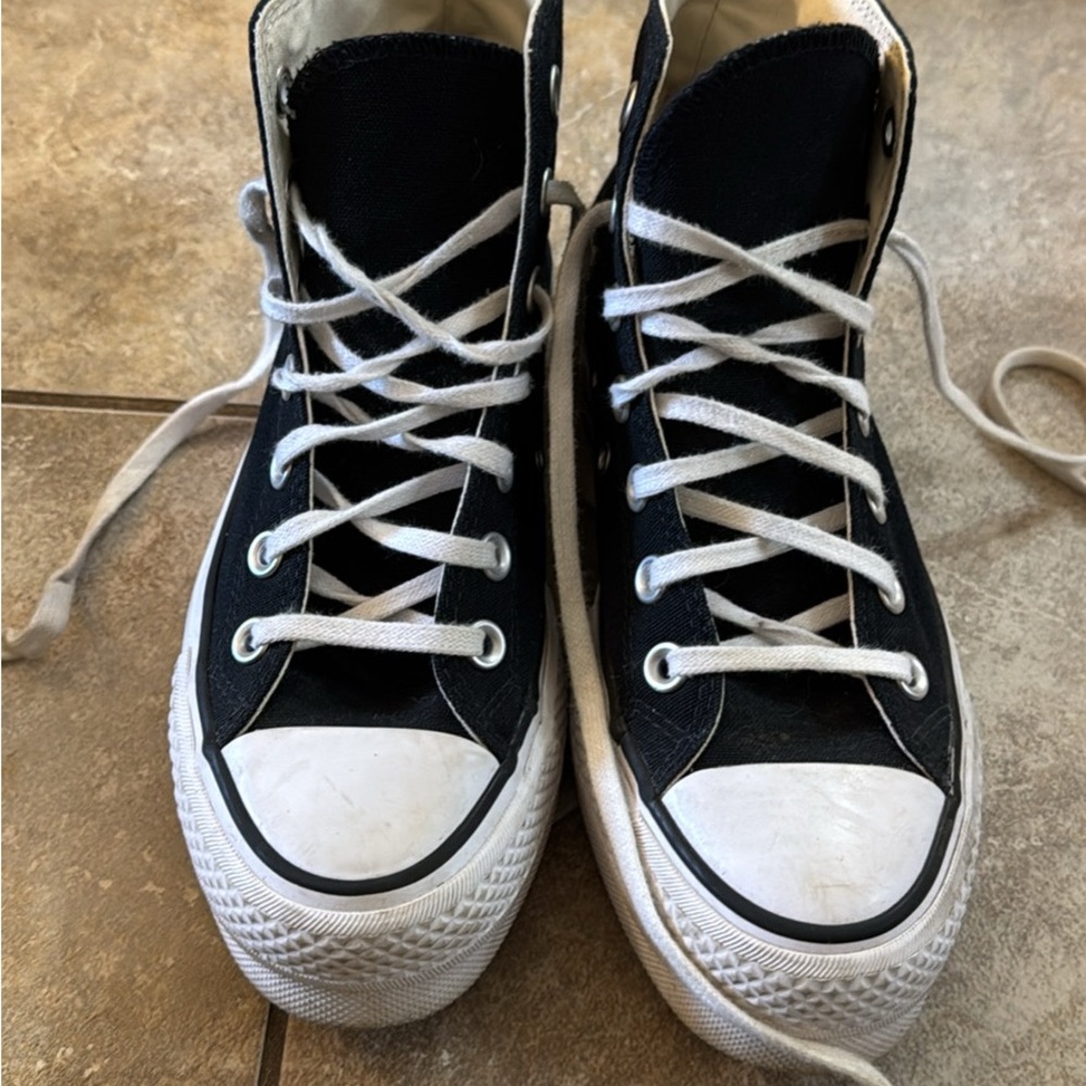 Women’s platform converse